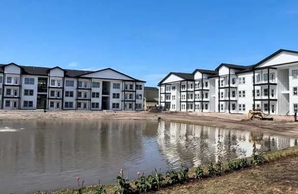 Avian Pointe apartment buildings in Apopka