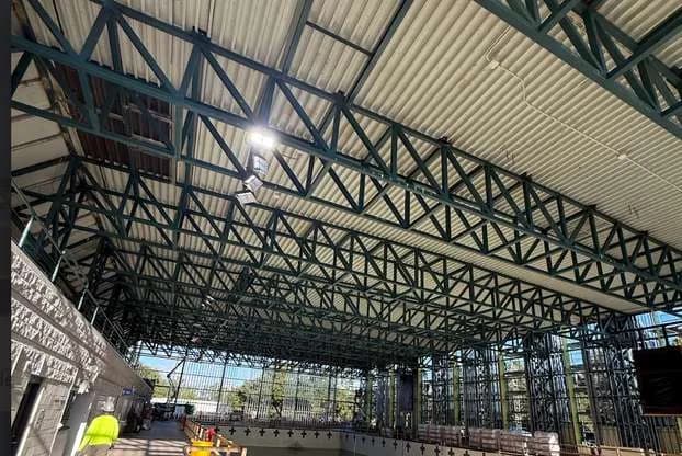 Long Center aquatic complex steel structure