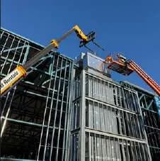 Lifts working on the building envelope